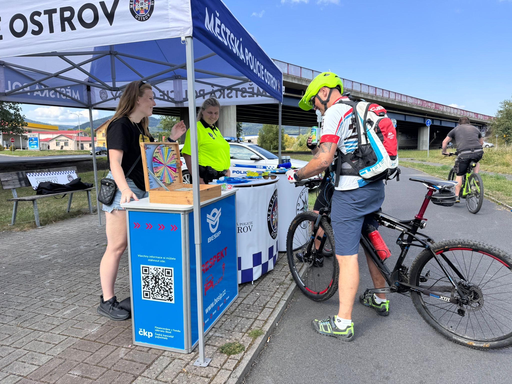 fde16576-6f87-4669-b9da-c875d3ae9954